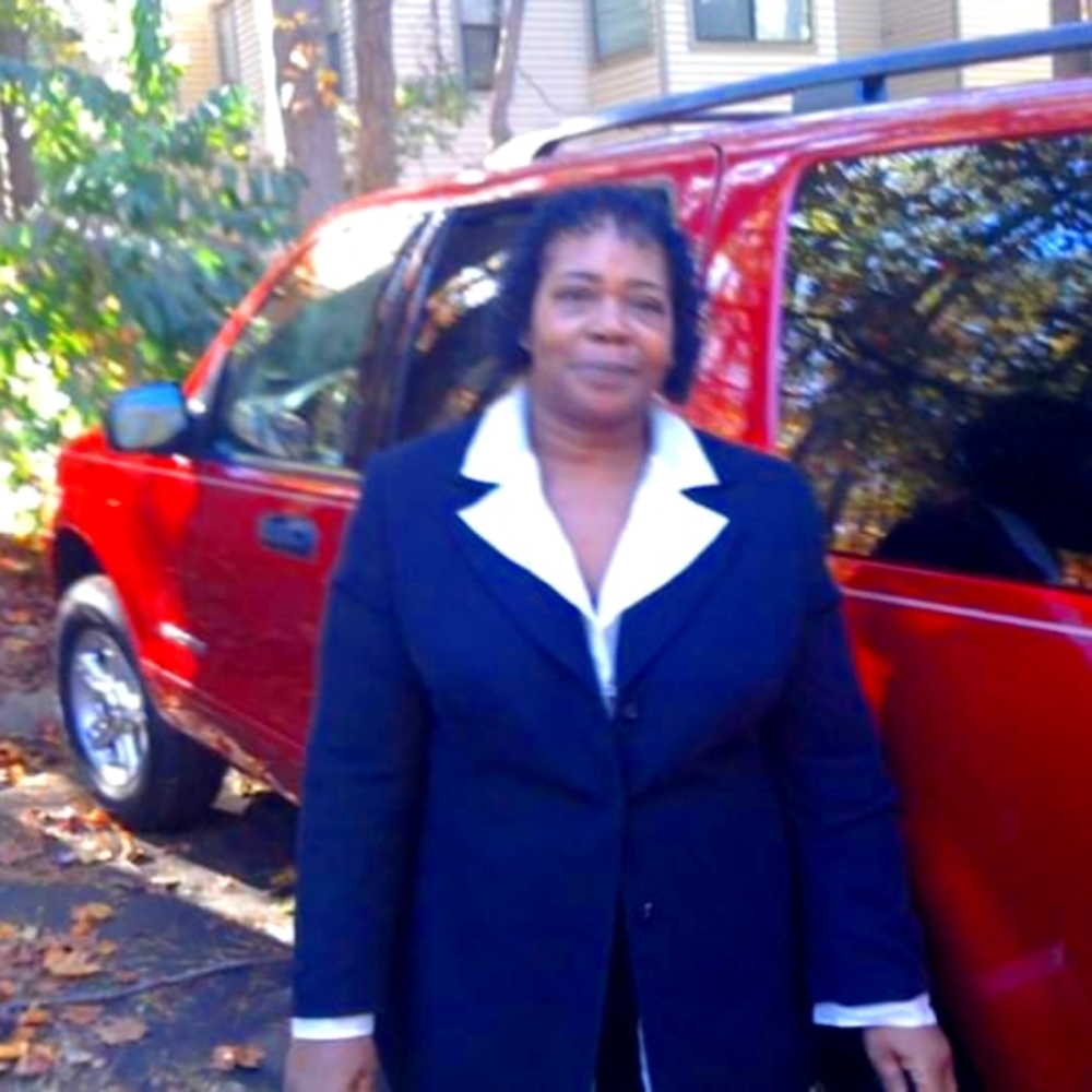Meet your Posher, Lisa